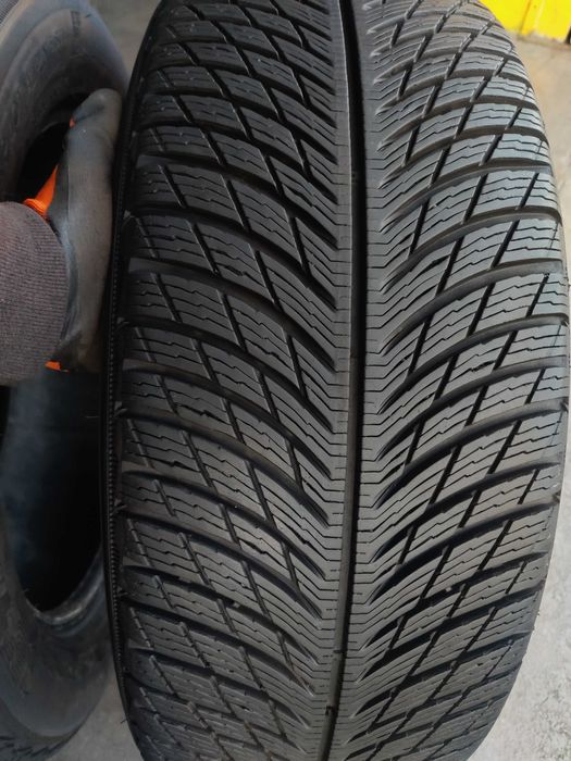 Michelin Pilot Alpin PA5 SUV зимові шини R20 235/55