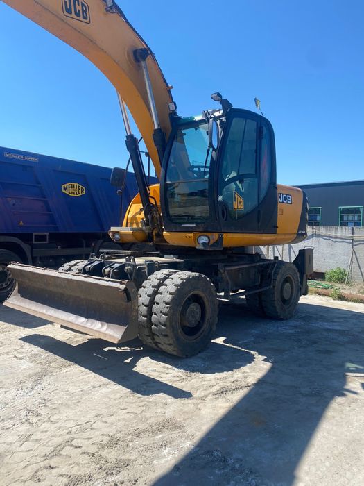 Оренда колісного екскаватора JCB 160