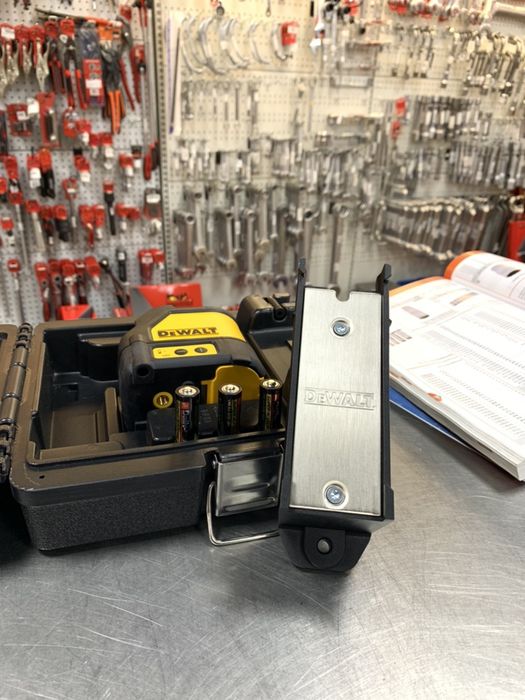 Nivel Laser Luz Verde Cruzado DeWalt DW088CG