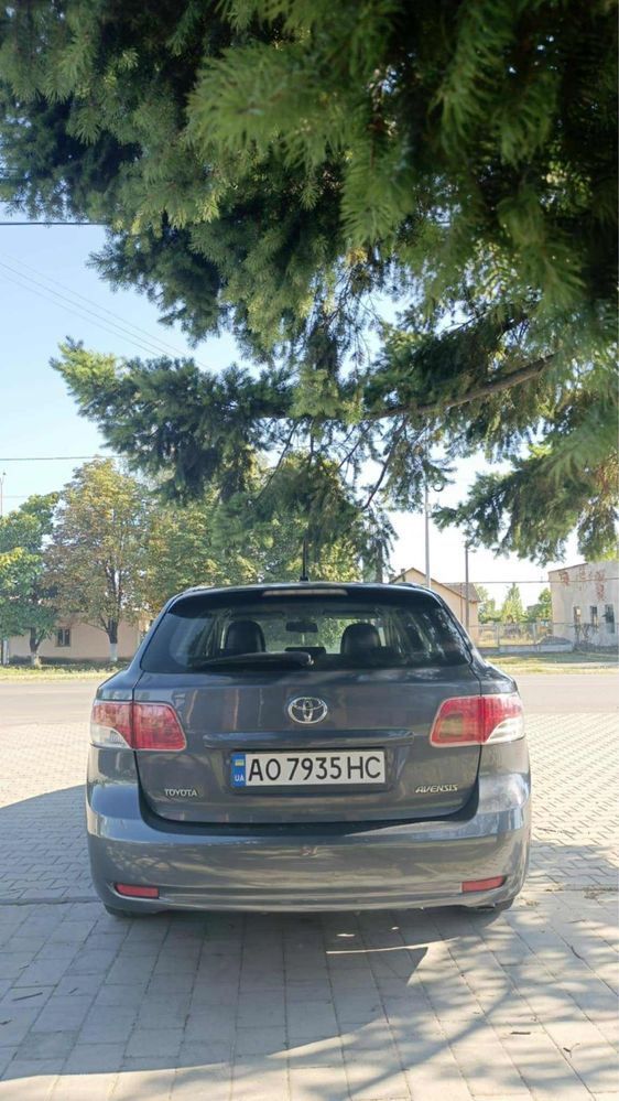 Toyota Avensis 2009