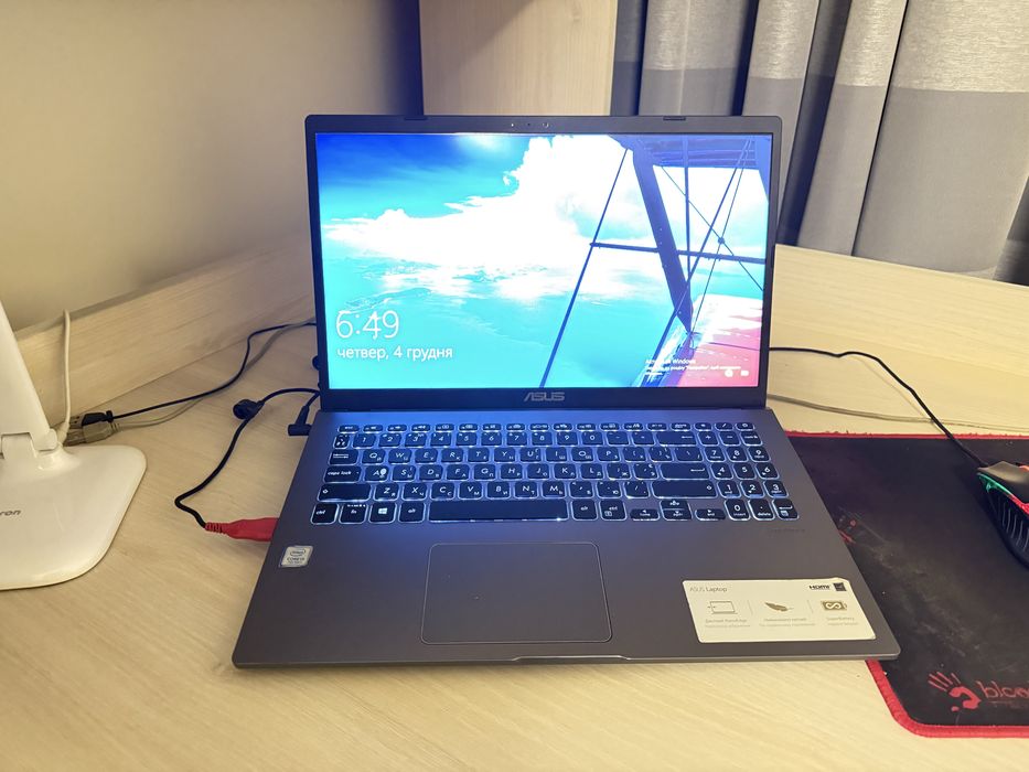 Ноутбук Asus Laptop повний комлект