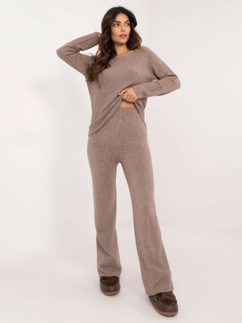 Ciemnobeżowy dzianinowy komplet ze spodniami new collection ciemny beż