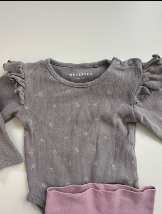 Zestaw Body w kwiatki & spodenki, r.62