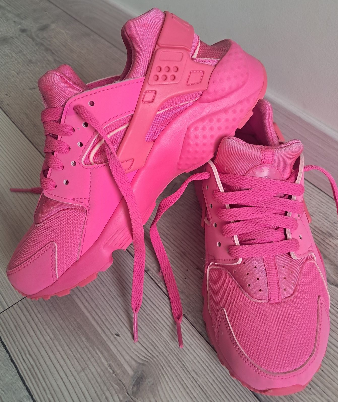Кросівки NIKE HUARACHE Run Laser 654275-607 (р.36)