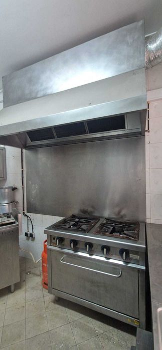 Fogão com Forno - Equipamento Restauração e Hotelaria