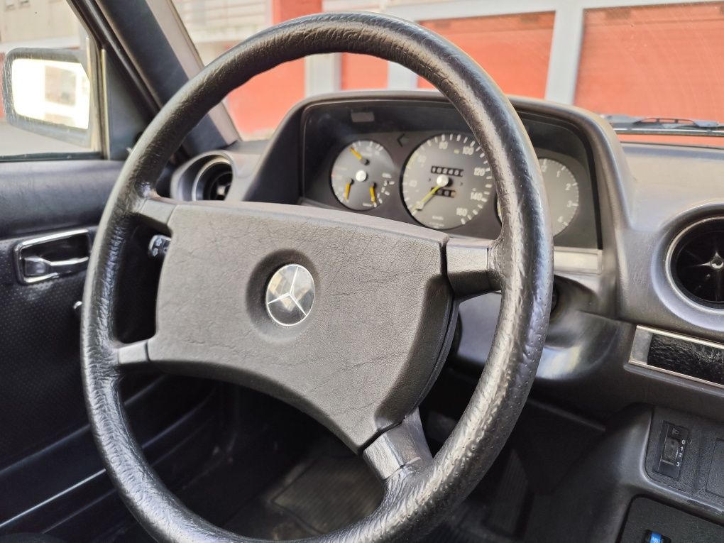 Mercedes W123 300D