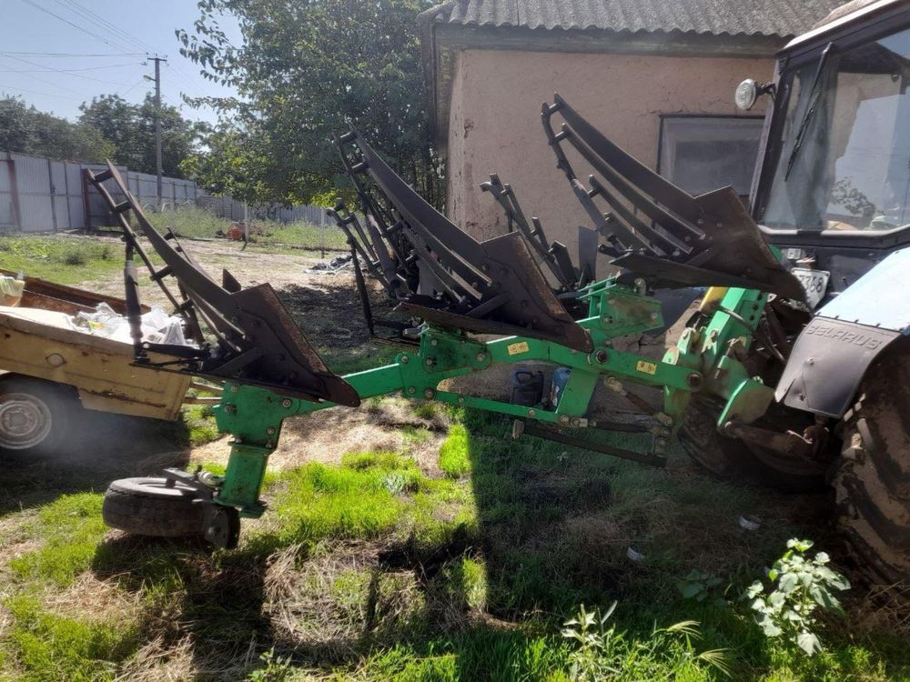 Плуг оборотный Велес - Агро