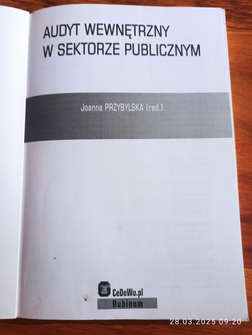 Sprzedam dobrą książkę Audyt wewnętrzny w sektorze publicznym