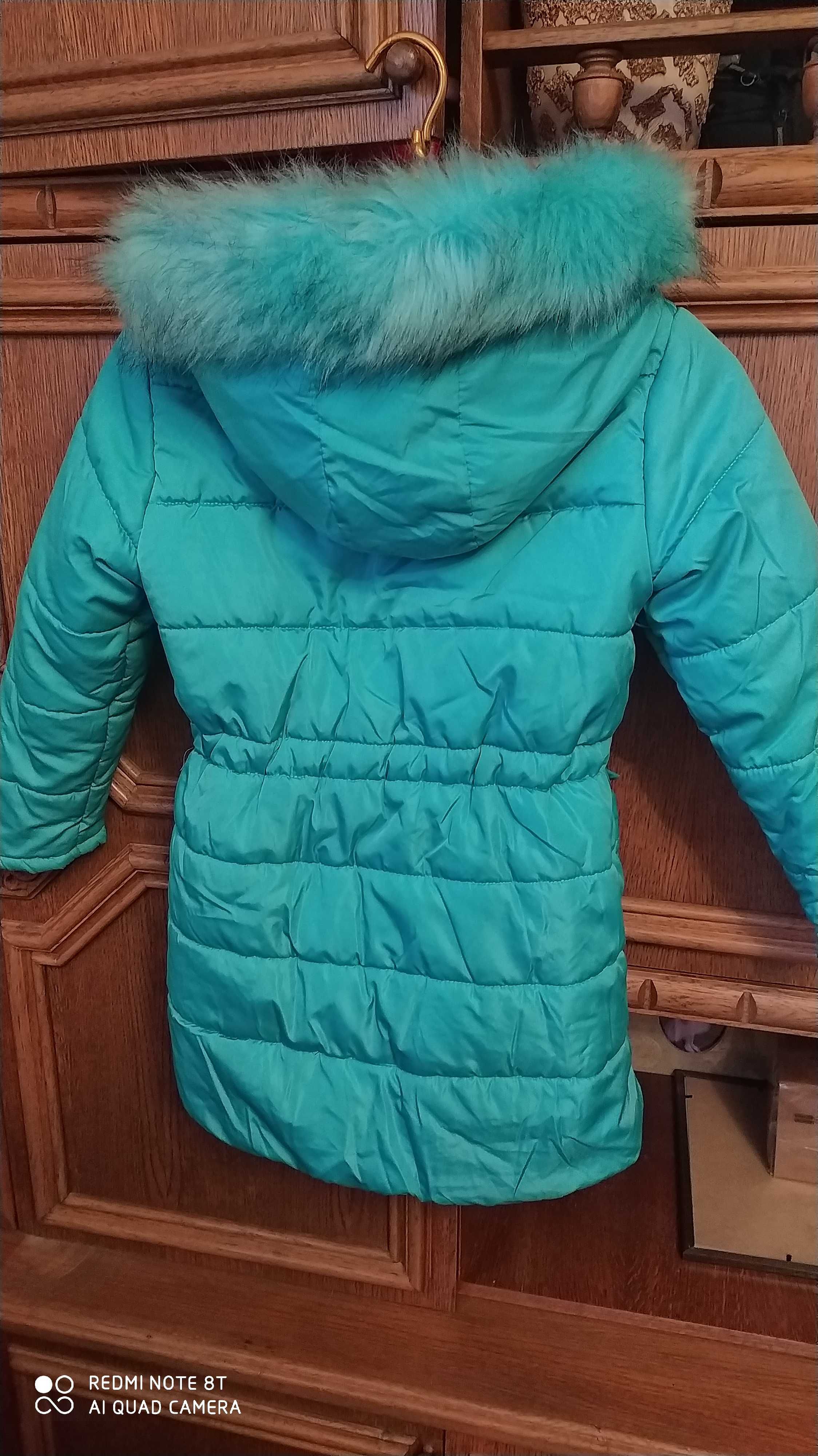 Курточка зимня для дівчинки.  134 розмір