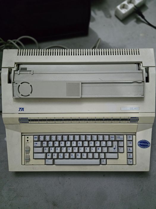 Máquina escrever triumph adler