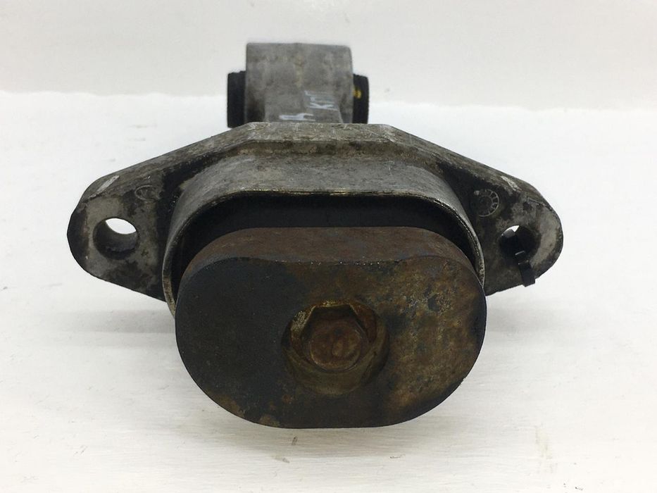 Подушка двигуна передня KIA CARENS 2012-2019 21950-A4400