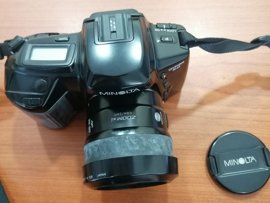 Máquina fotográfica analógica da Minolta Dynax 5 xi