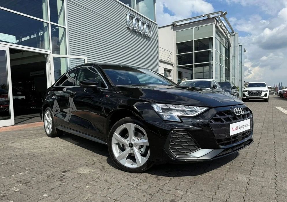 Oryginalne koła zimowe FELGI 18 AUDI A3 S3 VW GOLF 8 GTI Pirelli 225/40R18 2021r 7mm jak NOWE
