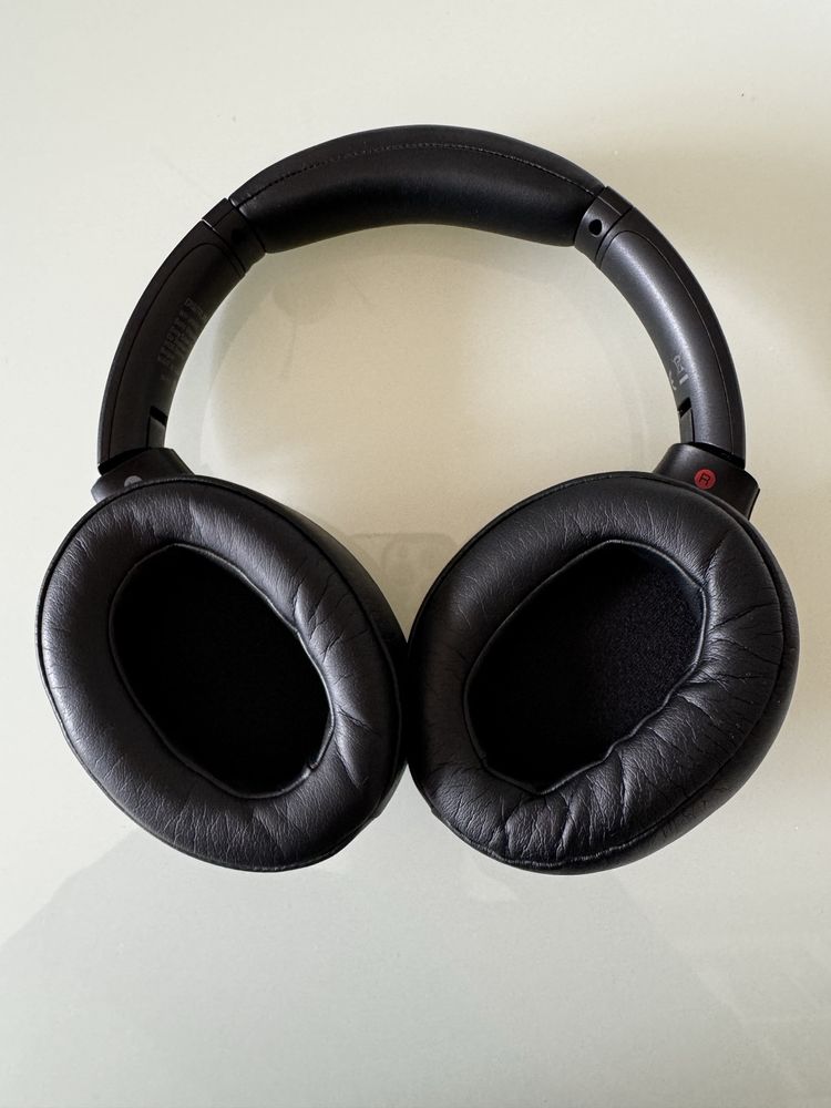 Auscultadores Sony WH-XB900N noise cancelling