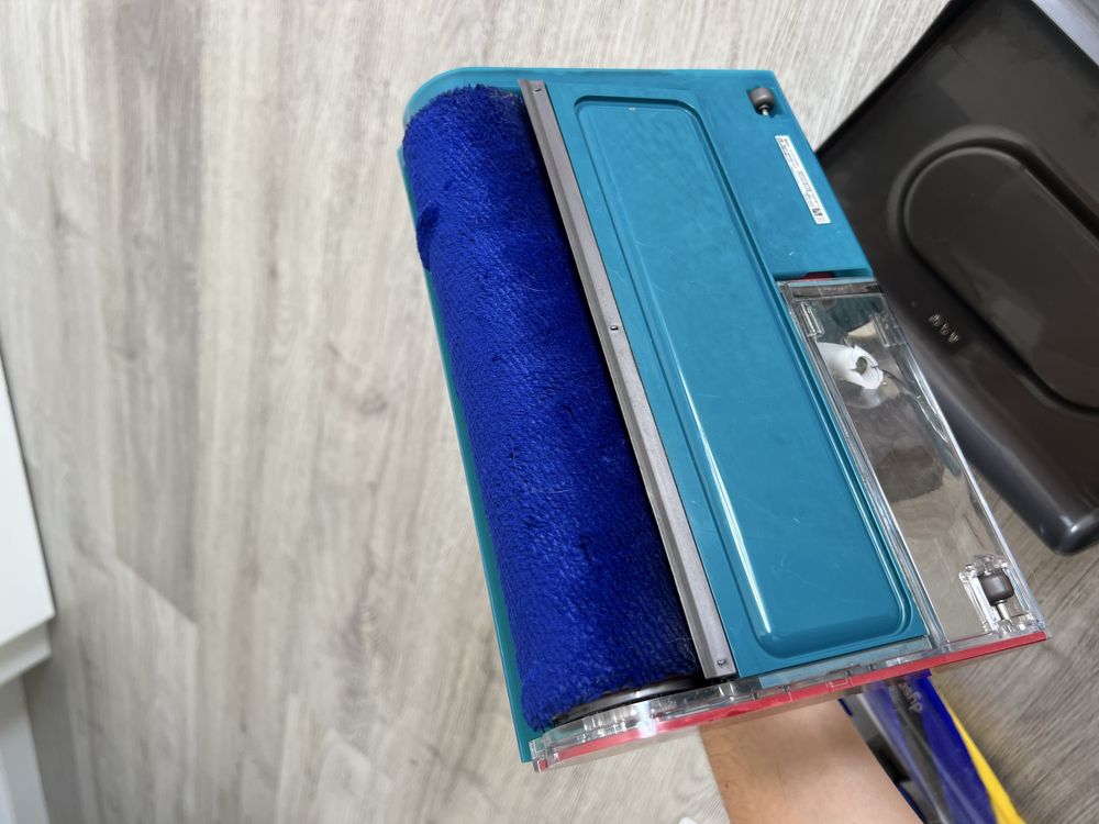Escova Dyson Nautik™ com pequeno defeito