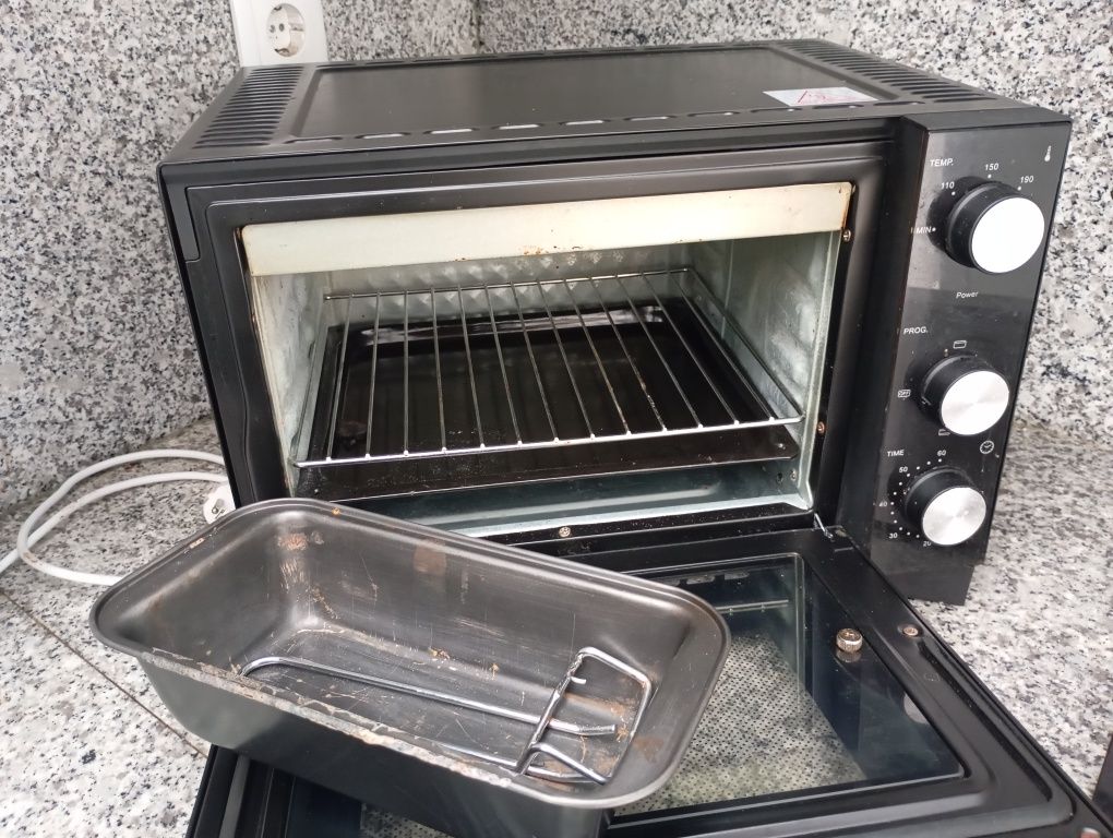 Forno elétrico semi novo