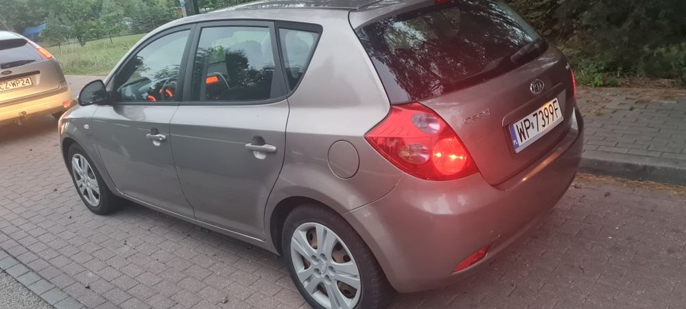 Drzwi lewe przód tył kia ceed hb CRDI 8Q