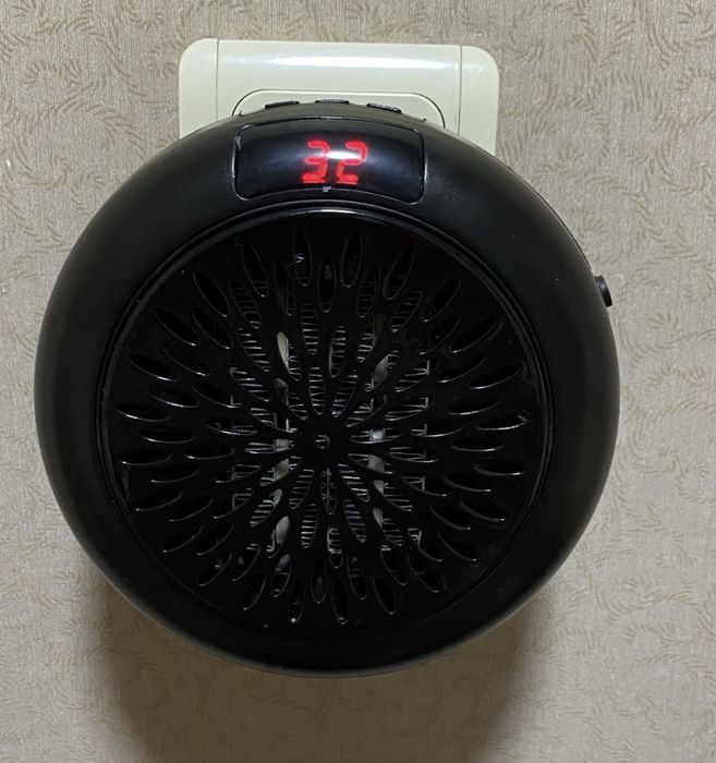 Обогреватель с пультом управления,обігрівач