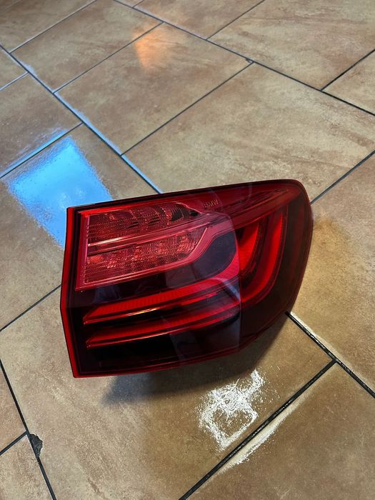 BMW F11 LIFT LAMPA PRAWY TYŁ W BŁOTNIK 7370346