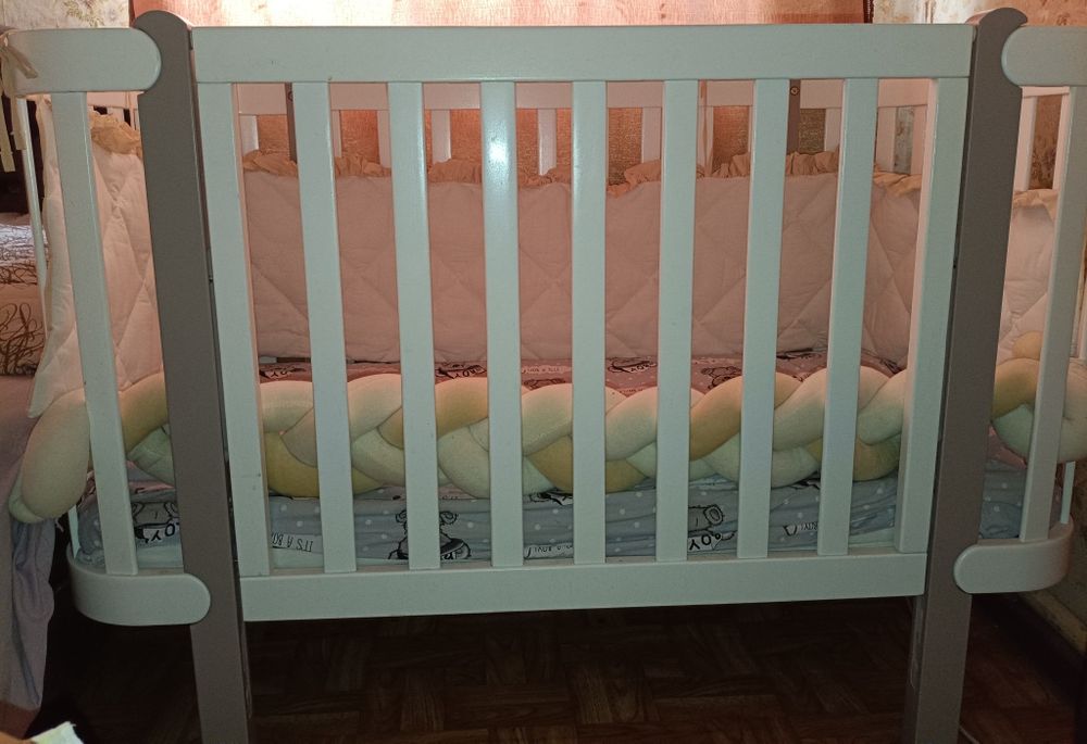 Продам дитяче ліжко .