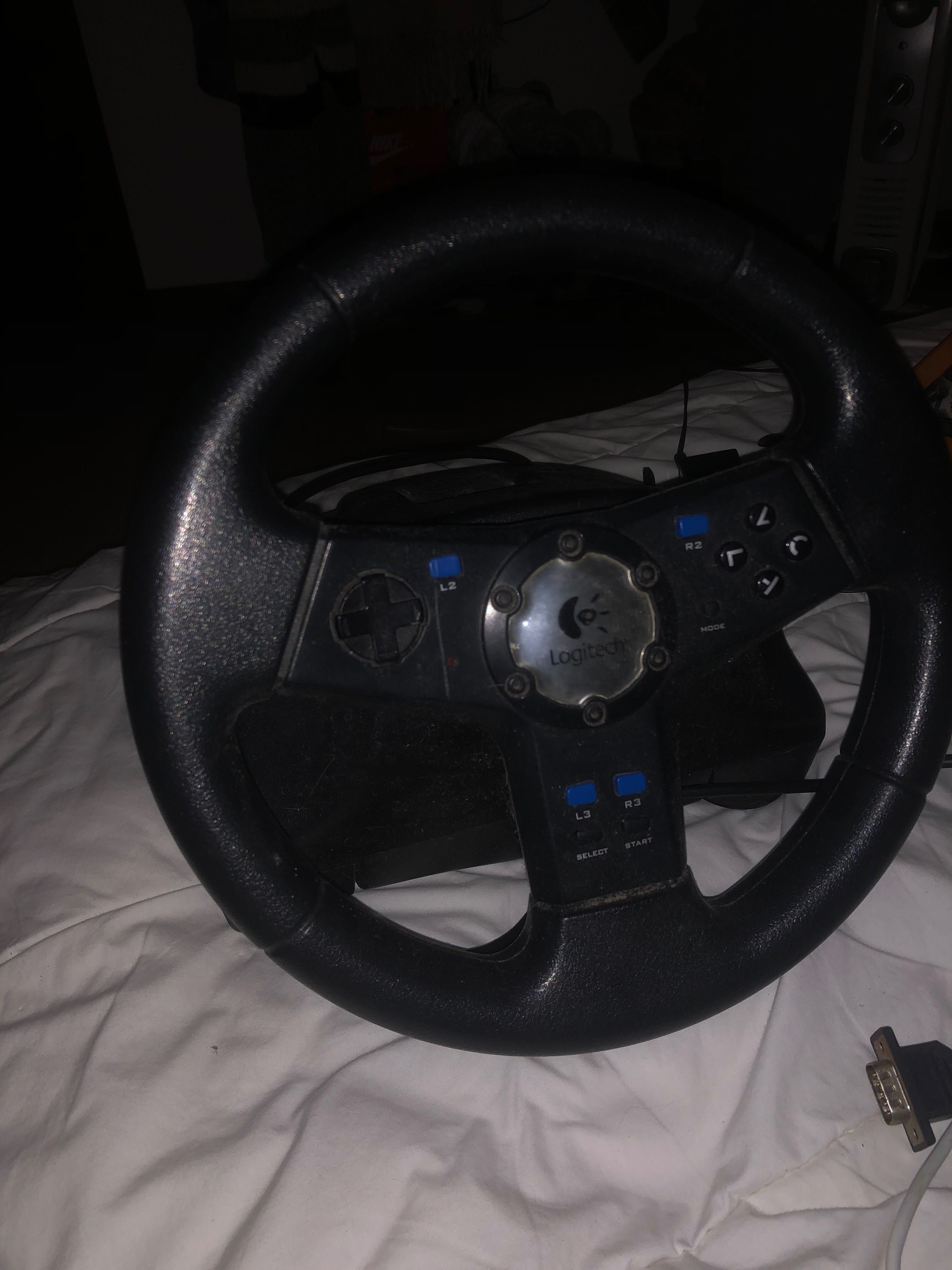 Ps2 c/ 2 comandos, volante, pedais e 14 jogos