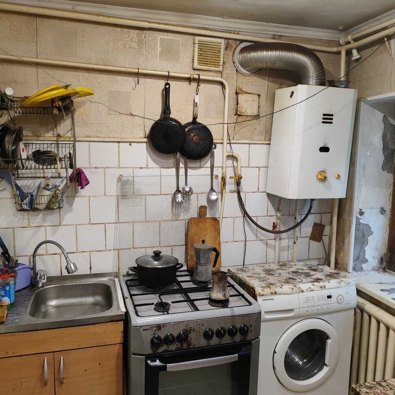 Продаётся часть дома на Слободке с гаражом и АГВ