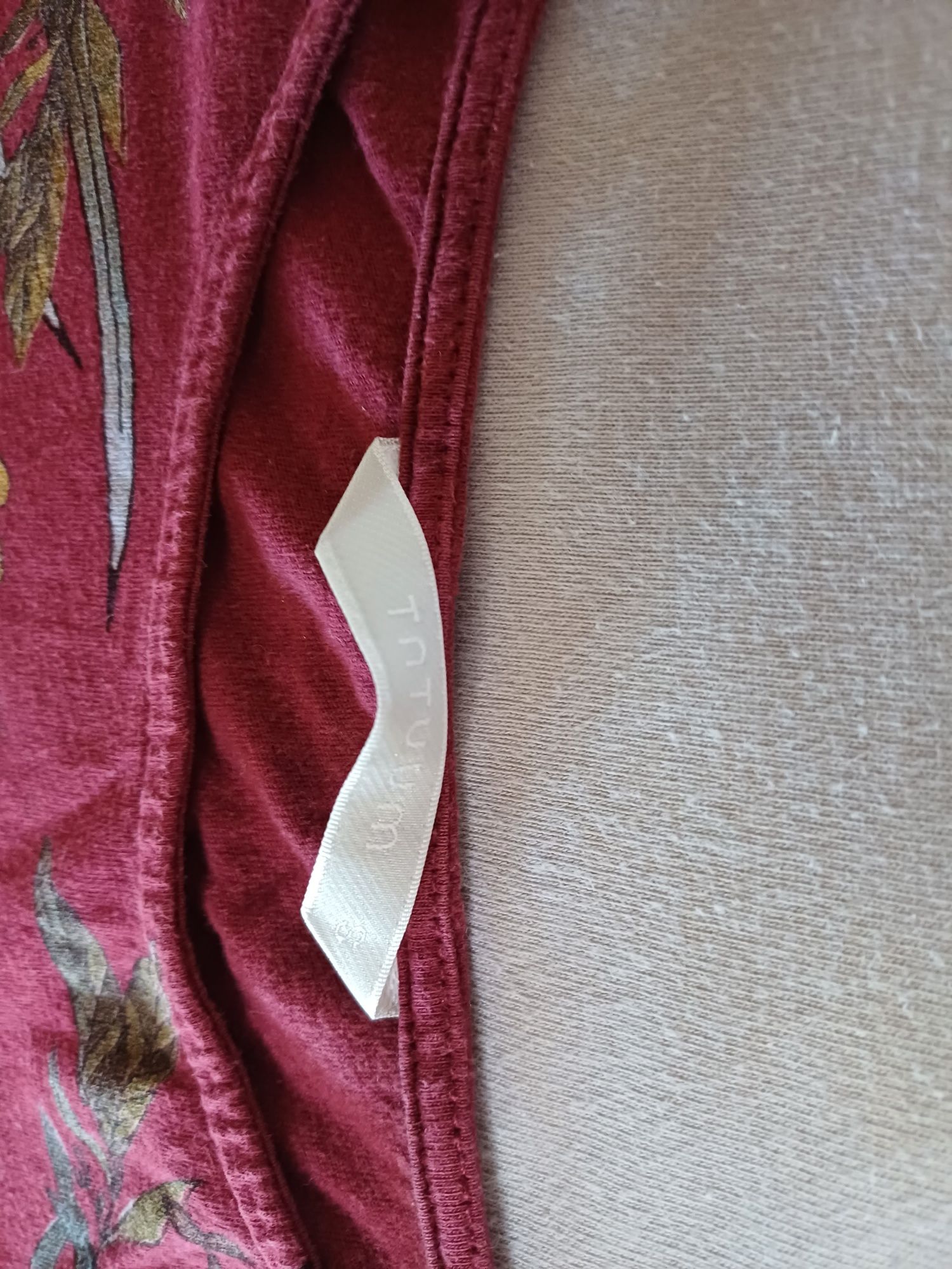 Bluzeczka z b. krótkim rękawem S/36 Tatuum