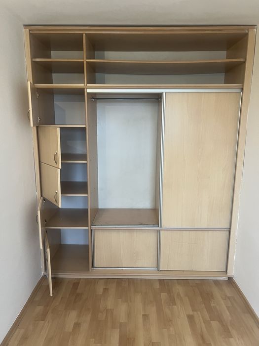 Szafa w zabudowie 2,0 x 2,5