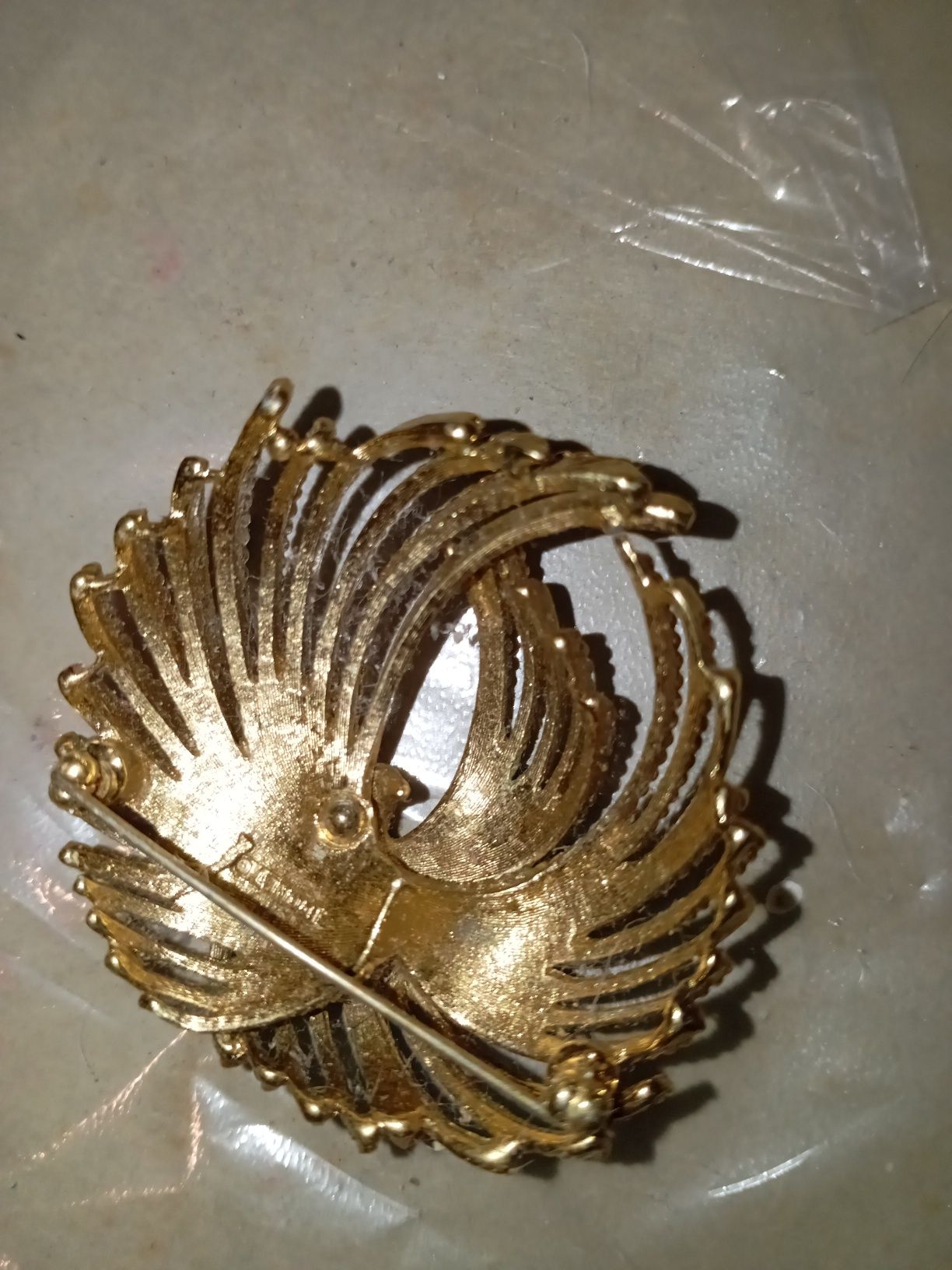 Presente de natal Alfinete vitage de senhora com marca do alfinete