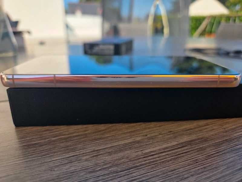 Samsung Galaxy S22 - Como NOVO
