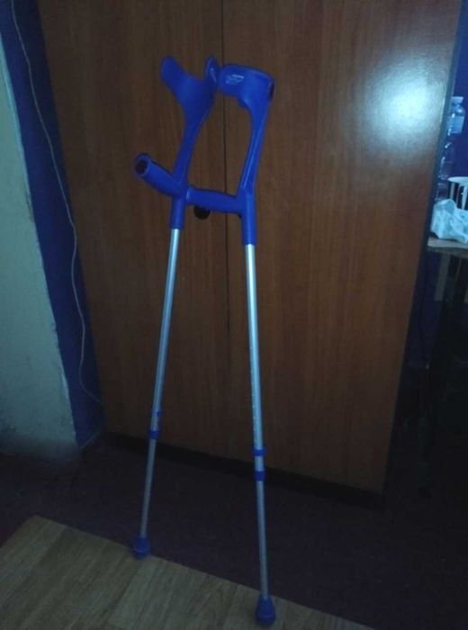 Продам подлокотные костыли (новые) [2ШТ]
