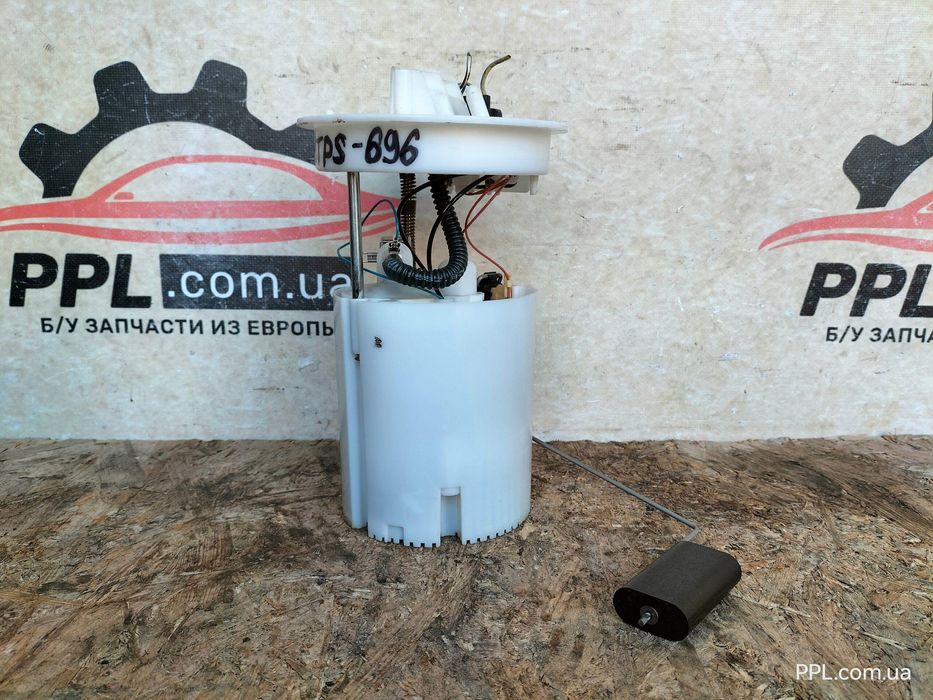 Ford Focus MK3 11-18 1.0 b C-Max MK2 Топливный насос BV61-9H307-JD