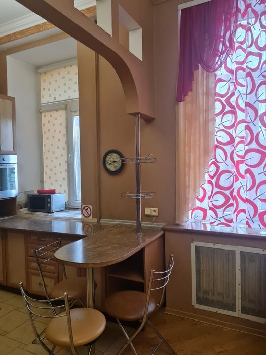 погодинно 700/подобово від 1000 Центр, 7 спальних місць