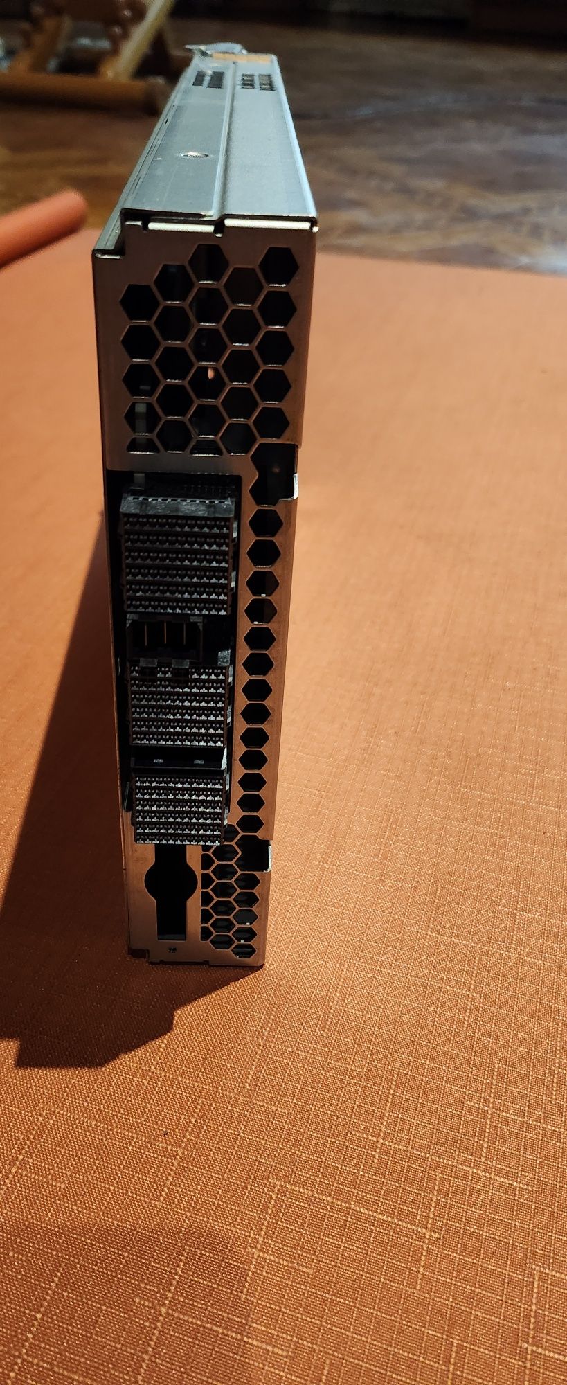 Kontroler SAS I/O do macierzy HP P2000 G3 

AP84