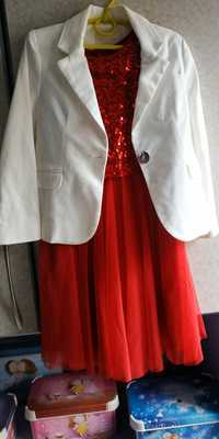 Белый жакет ( пиджак ) Zara 122р