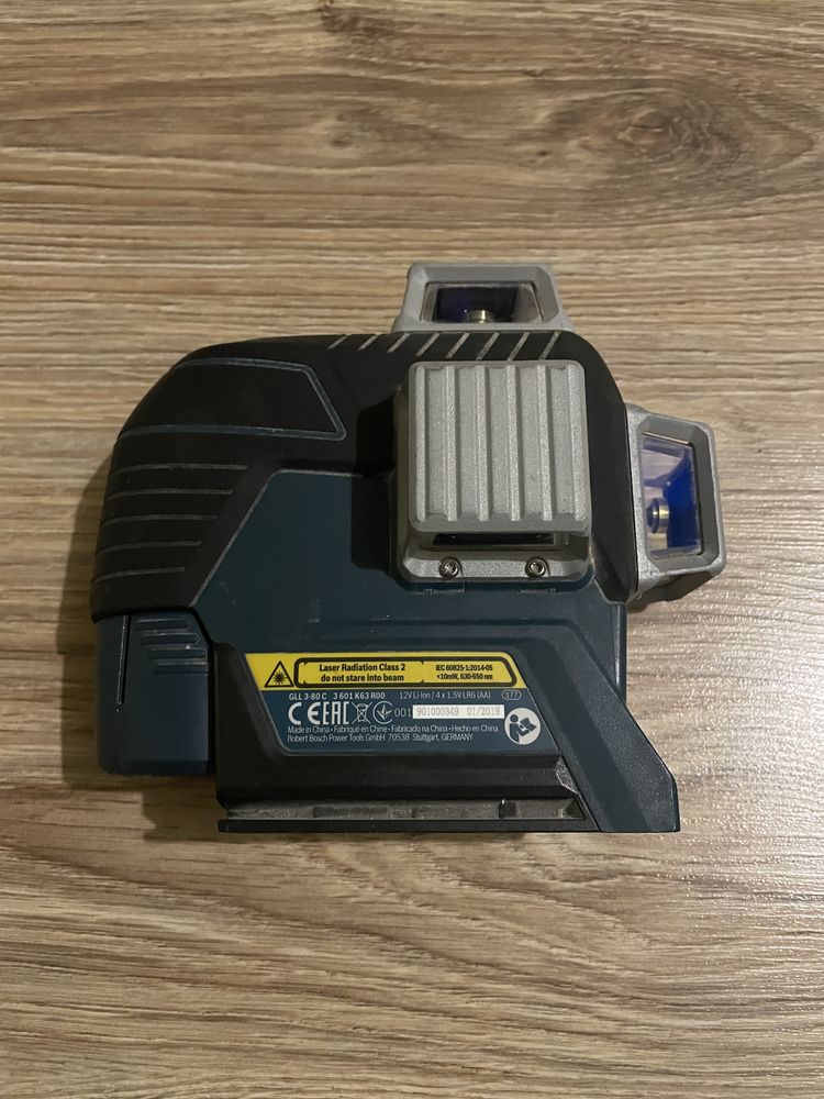 Laser Bosch gll 3-80c czerwony krzyżowy