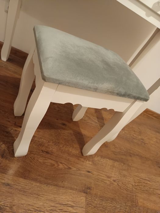 Toaletka Boho z szufladą i taboretem