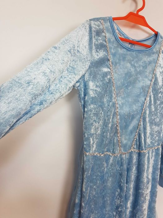 Sukienka przebranie Elsa Kraina Lodu rozmiar 140 cm. GP101
