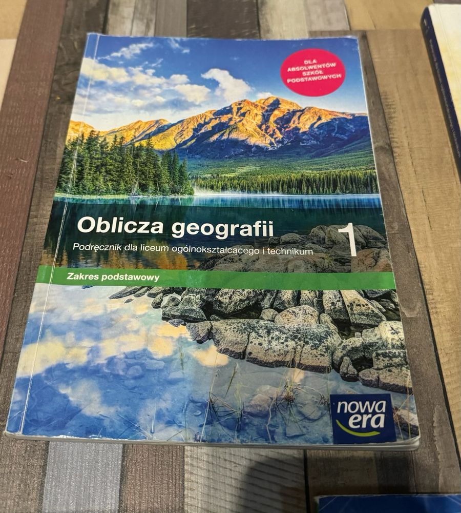 Zestaw ksiazek do szkol liceum /technikum kl 1