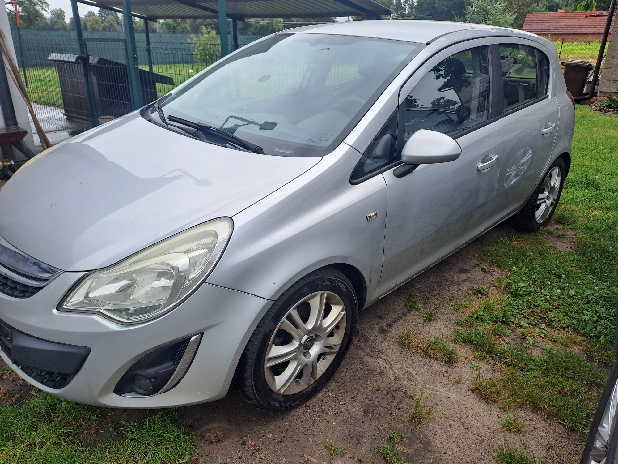 Opel Corsa 1.3 eco 2011r  5drzwi nie odpala