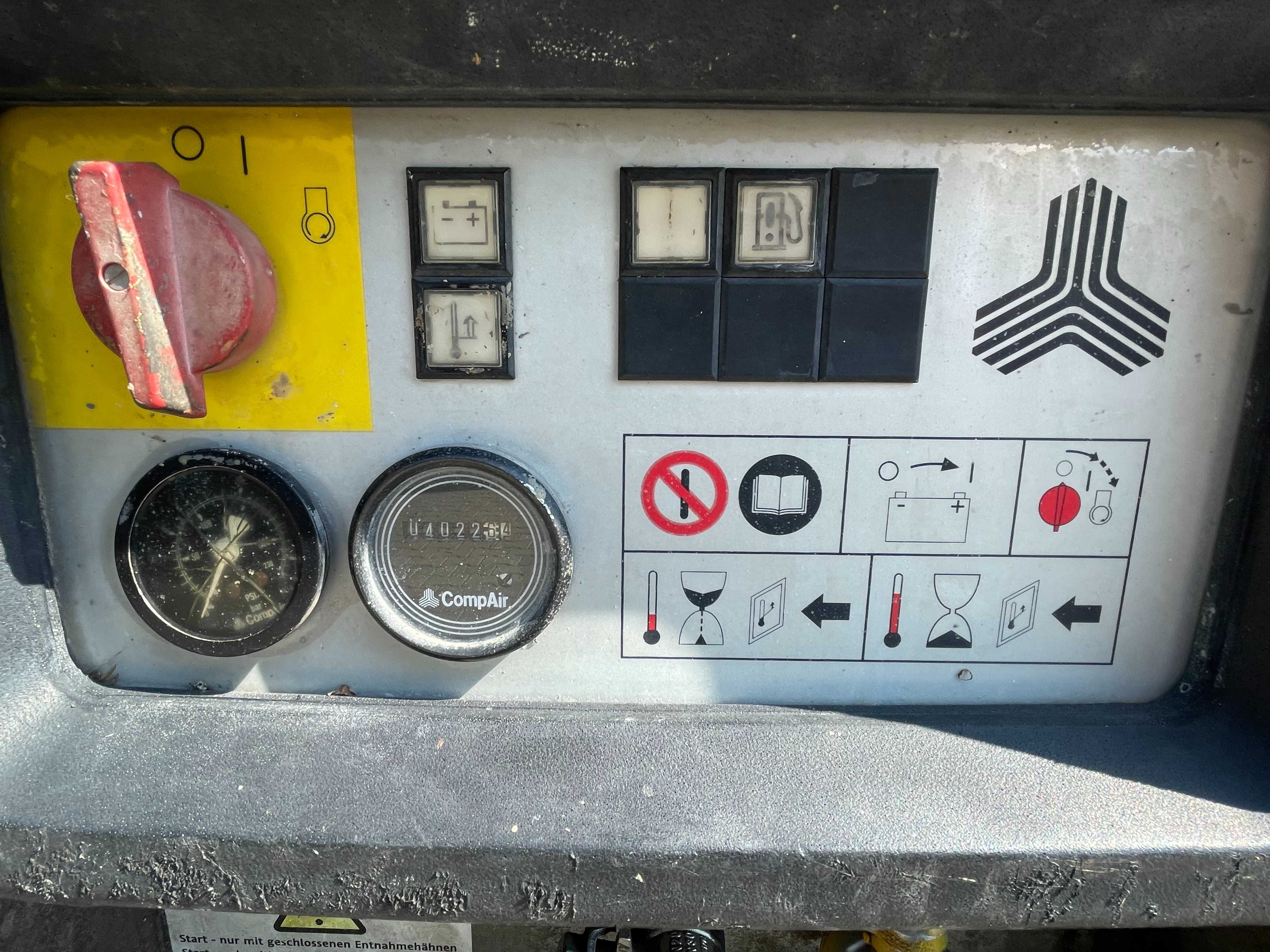 Kompresor śrubowy spalinowy CompAir C50 5m3 Sprężarka powietrza