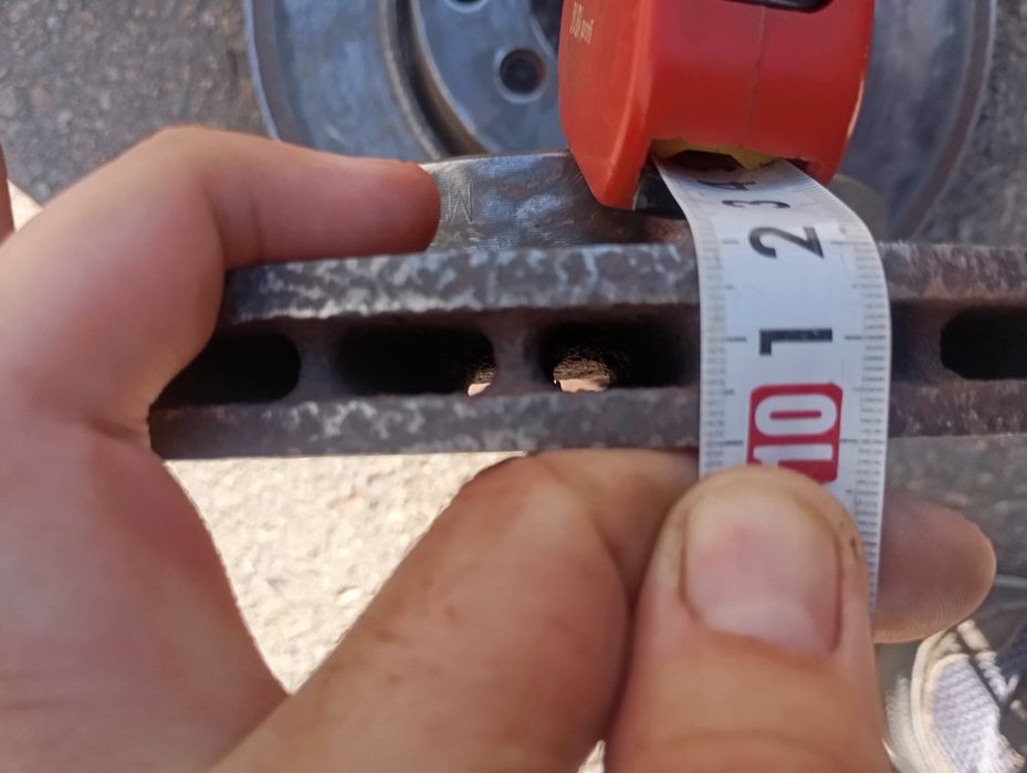 Продам передні тормозні диски е46 рест 185(6)мм.