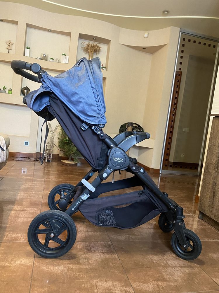 Прогулочная коляска  BRITAX-ROMER B-MOTION