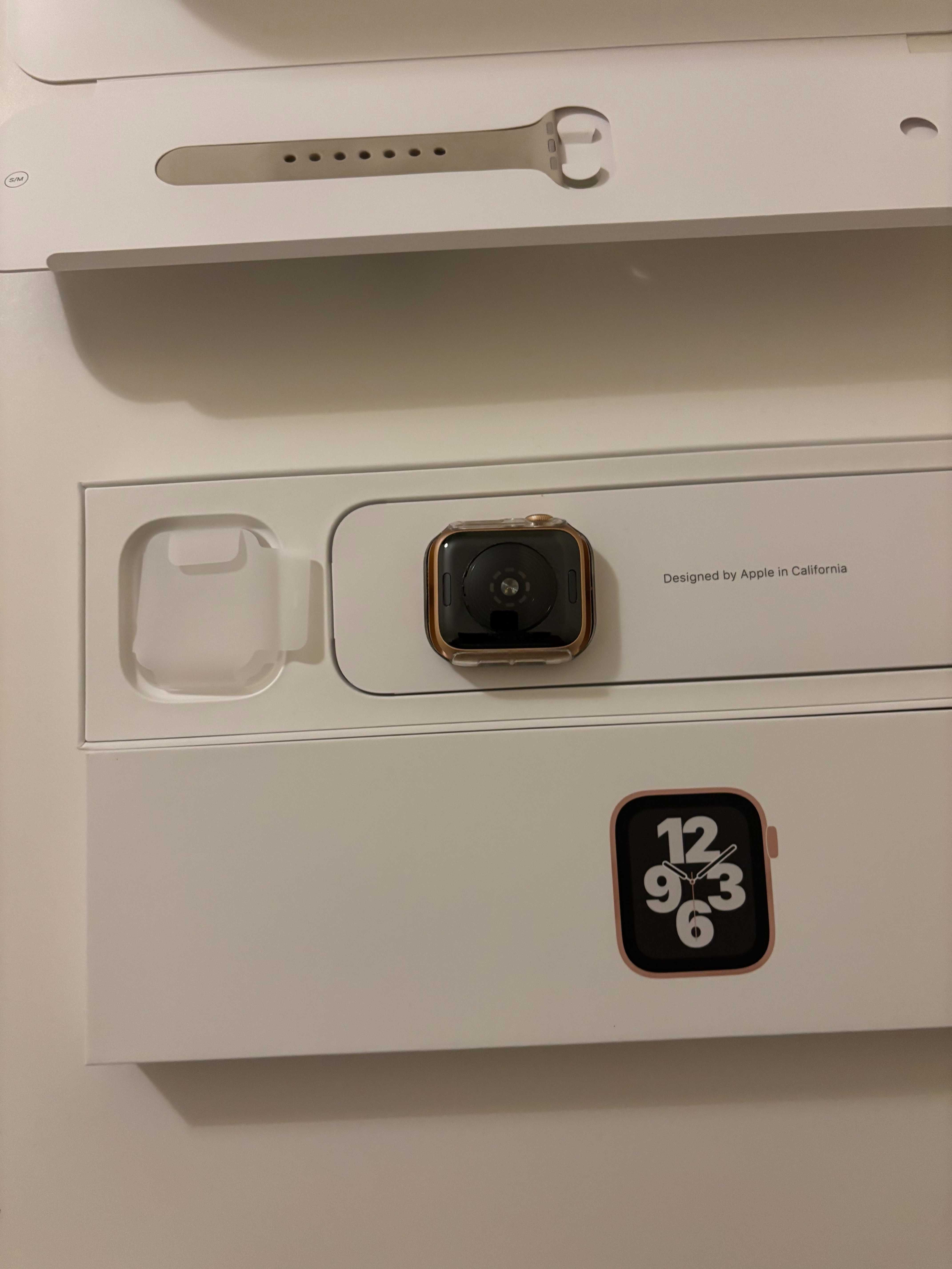 Apple Watch SE GPS 40 mm Starlight
