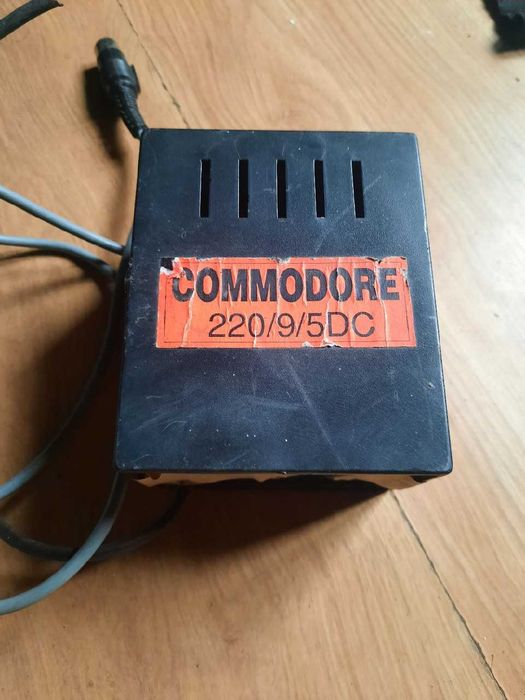 Komputer Comodore C 64 C ZESTAW