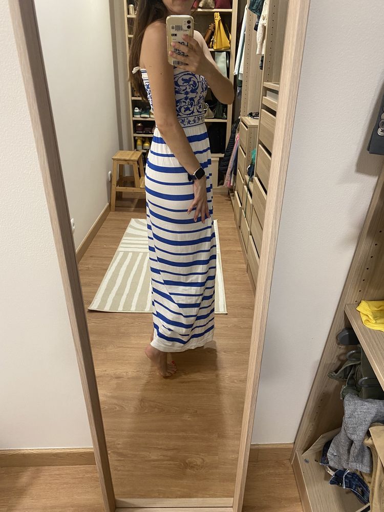 Vestido as riscas azul e branco