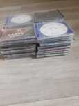 Puste pudełka po płytach CD