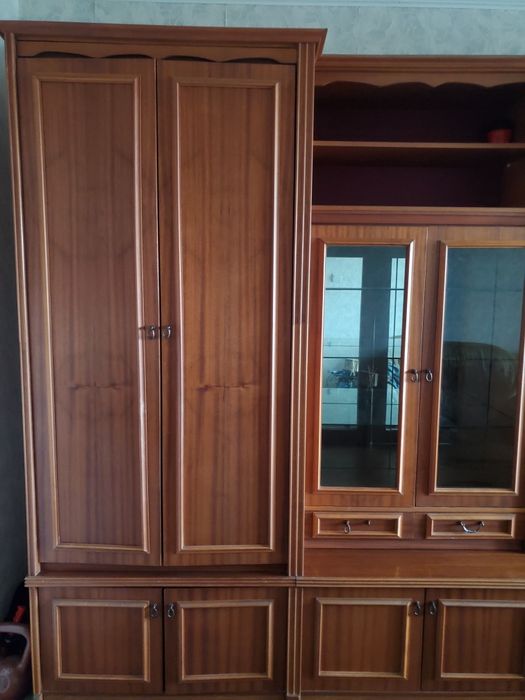 Мебель - стенка, 4 модуля по 90 см высота 2.26