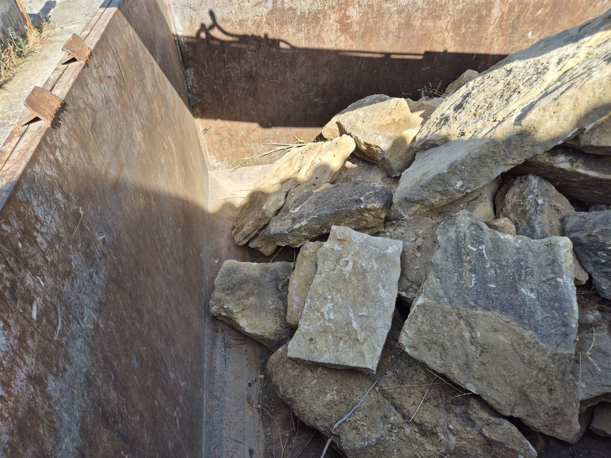 Vendo lages/pedra para obras jardim