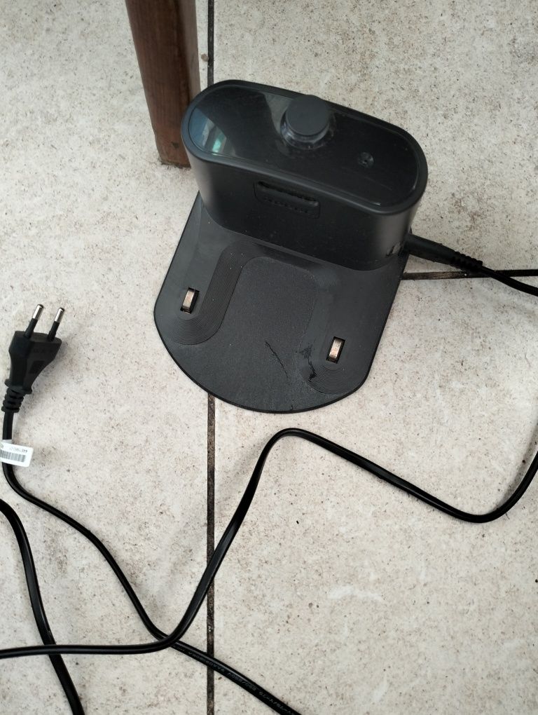 NOWY Robot Roomba 698